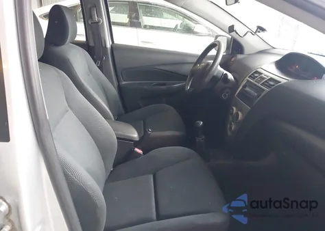 2010 Toyota Yaris из США, поврежденный, VIN JTDBT4K38A1365049